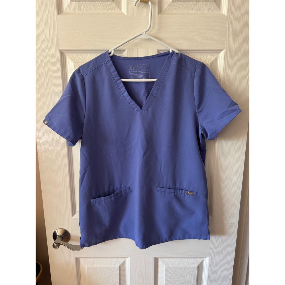 FIGS Casma Scrub Top Womens Size Medium Periwinkle V-Neck Technical Collection‎